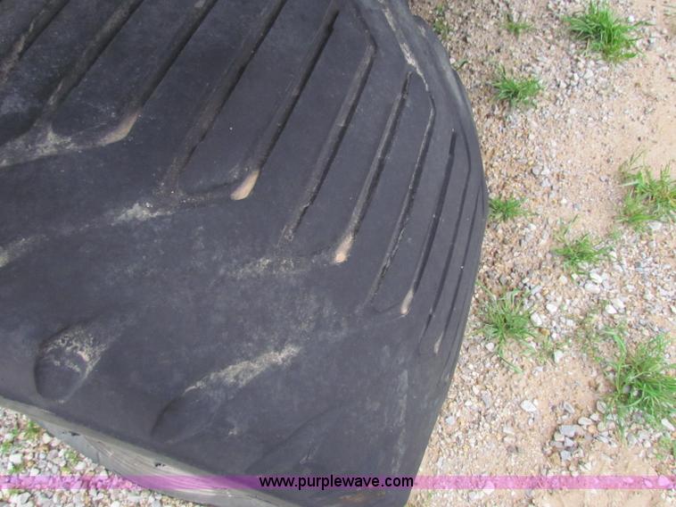 image for item B7214 2000 Ag-Chem TerraGator 8104 floater