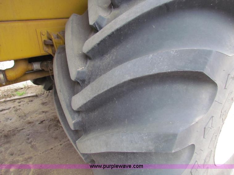 image for item B7214 2000 Ag-Chem TerraGator 8104 floater