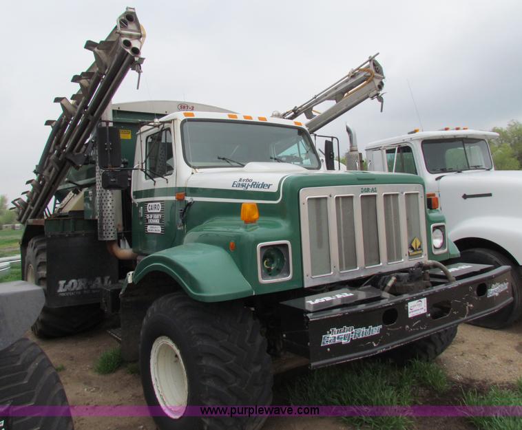 image for item B7215 1999 International 2574 Loral Air-Max V fertilizer truck