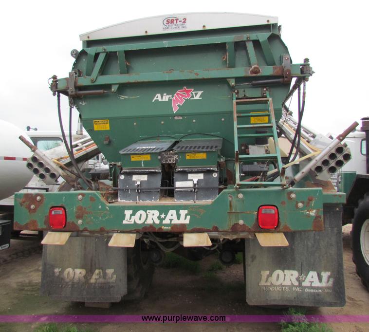 image for item B7215 1999 International 2574 Loral Air-Max V fertilizer truck