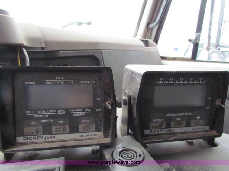 image for item B7215 1999 International 2574 Loral Air-Max V fertilizer truck