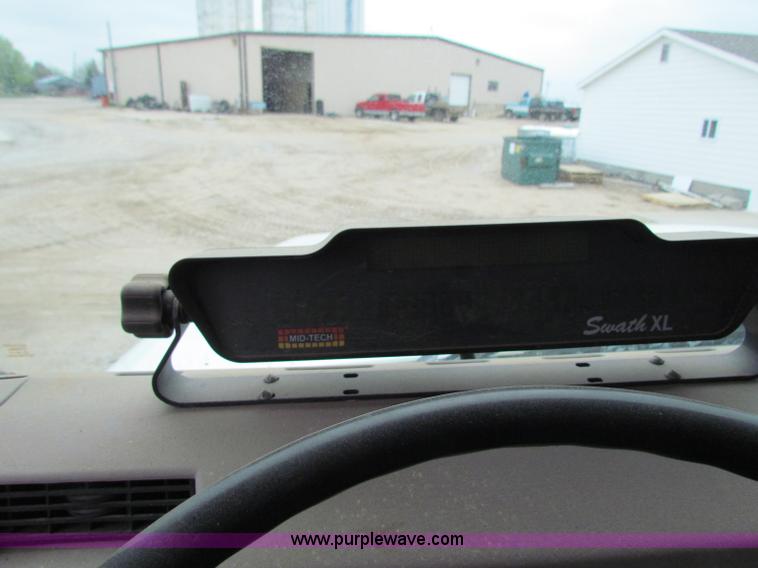 image for item B7215 1999 International 2574 Loral Air-Max V fertilizer truck