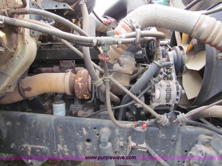 image for item B7215 1999 International 2574 Loral Air-Max V fertilizer truck