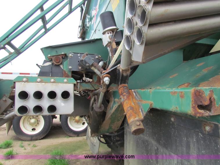 image for item B7215 1999 International 2574 Loral Air-Max V fertilizer truck