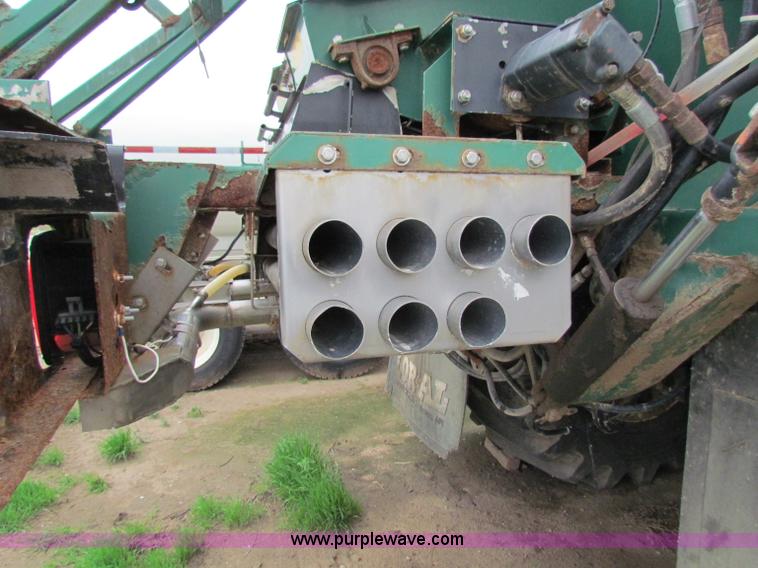 image for item B7215 1999 International 2574 Loral Air-Max V fertilizer truck