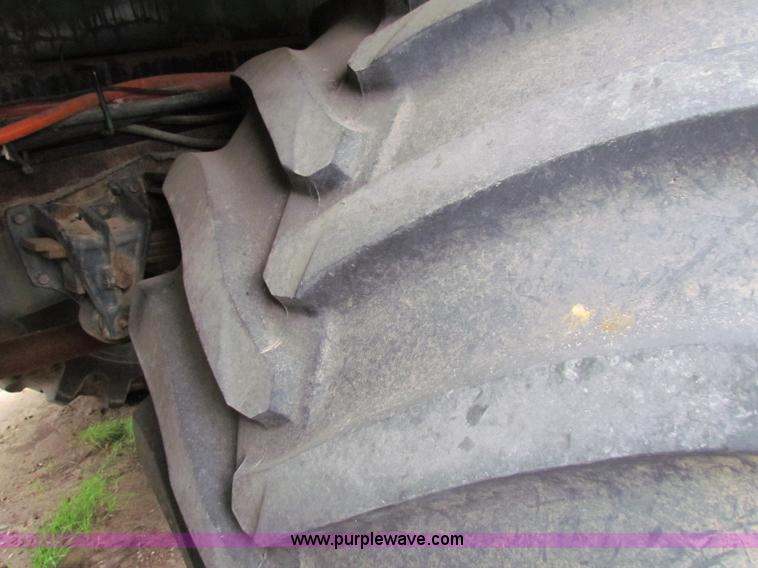 image for item B7215 1999 International 2574 Loral Air-Max V fertilizer truck