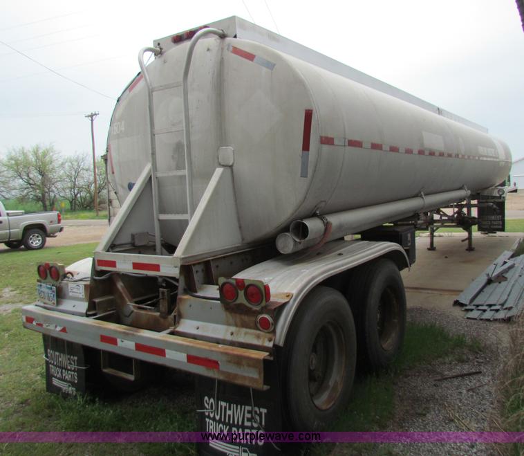 image for item B7226 1973 Trailmobile aluminum tanker trailer