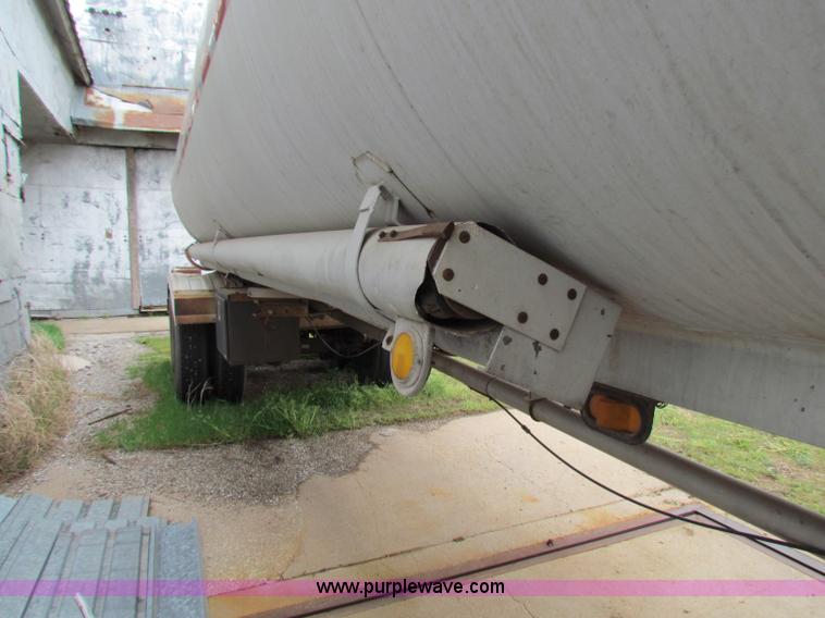 image for item B7226 1973 Trailmobile aluminum tanker trailer