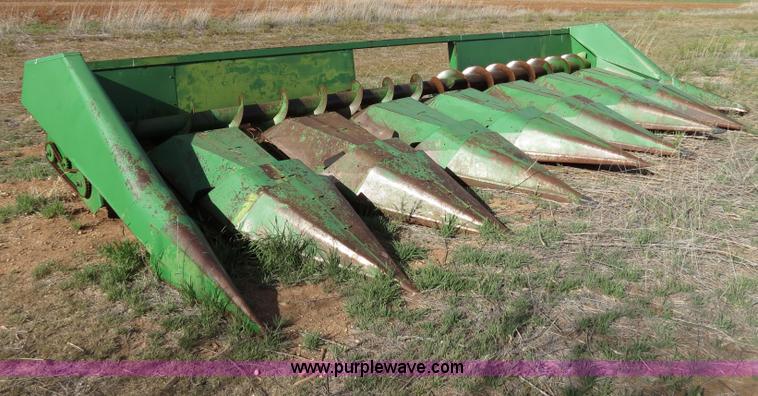 image for item C9671 John Deere 844 8 row corn head