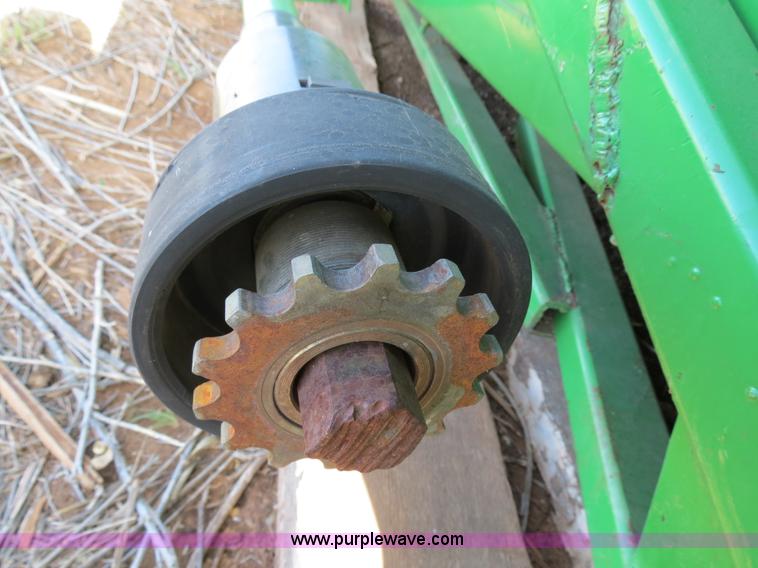 image for item C9671 John Deere 844 8 row corn head