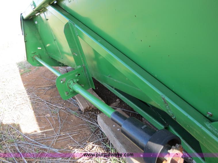 image for item C9671 John Deere 844 8 row corn head