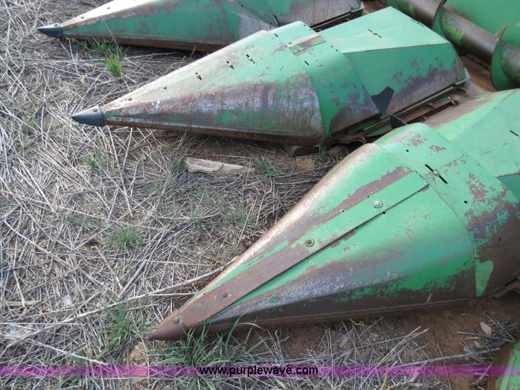image for item C9671 John Deere 844 8 row corn head
