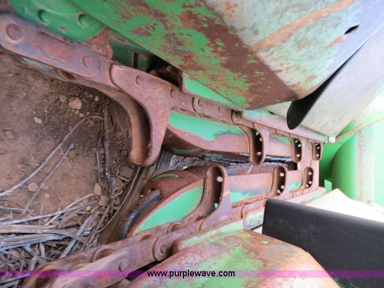 image for item C9671 John Deere 844 8 row corn head