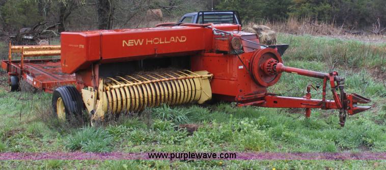 image for item D7536 New Holland Hayliner 278 small square baler