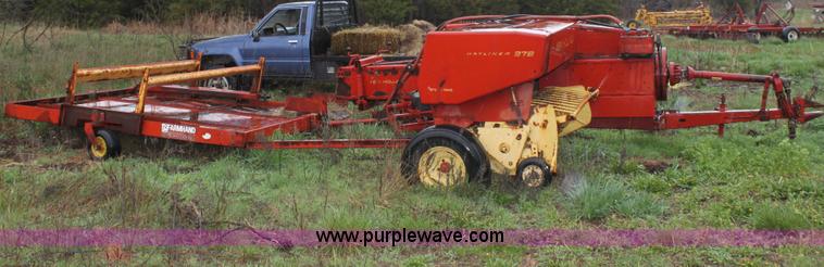 image for item D7536 New Holland Hayliner 278 small square baler