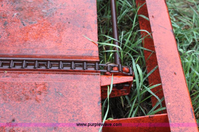 image for item D7536 New Holland Hayliner 278 small square baler