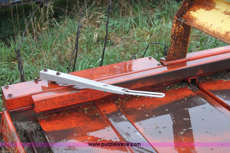 image for item D7536 New Holland Hayliner 278 small square baler