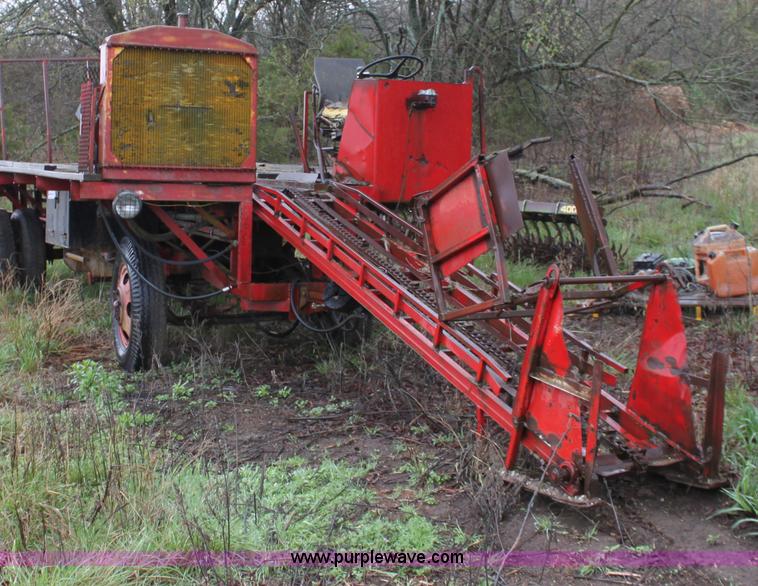 image for item D7537 Hay Monster hay wagon