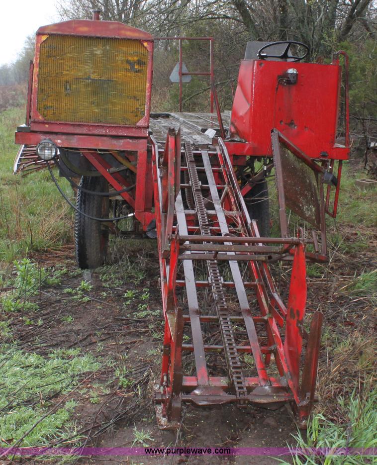 image for item D7537 Hay Monster hay wagon