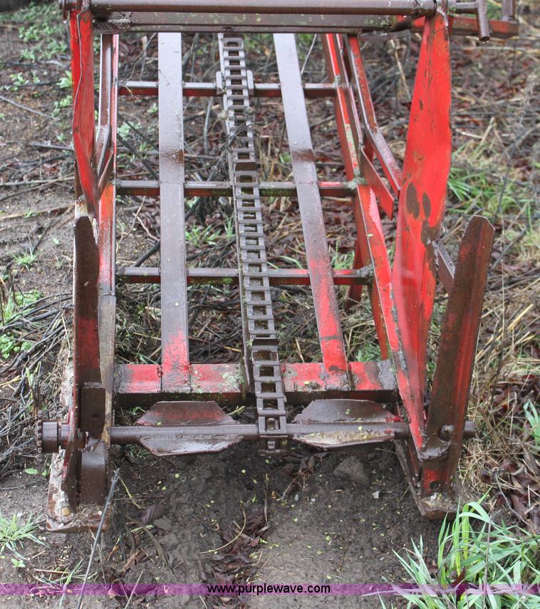 image for item D7537 Hay Monster hay wagon
