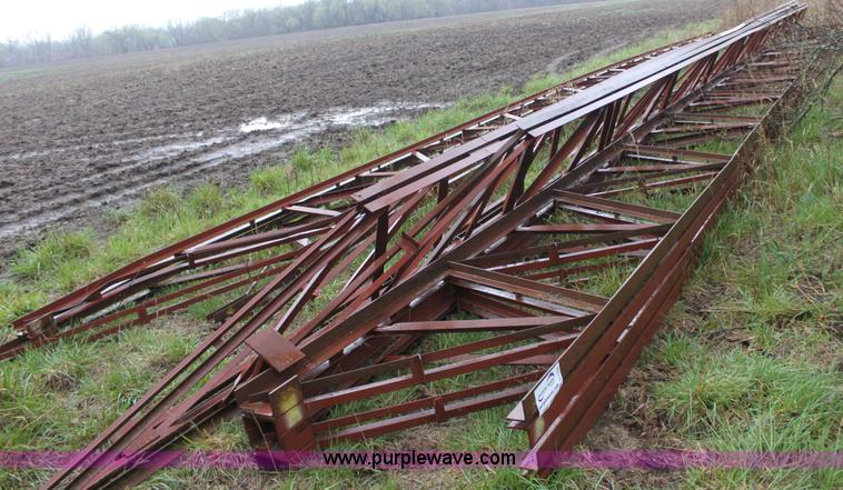 image for item D7538 (8) metal trusses