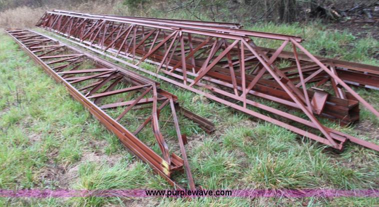 image for item D7538 (8) metal trusses