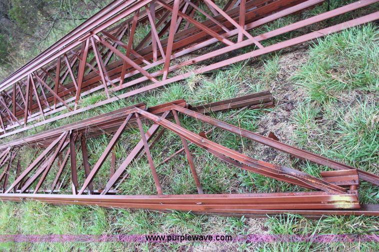 image for item D7538 (8) metal trusses