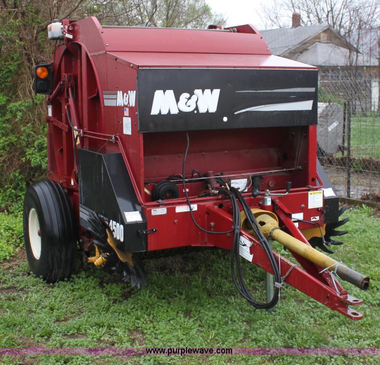 image for item D7540 M&W 4500 round baler