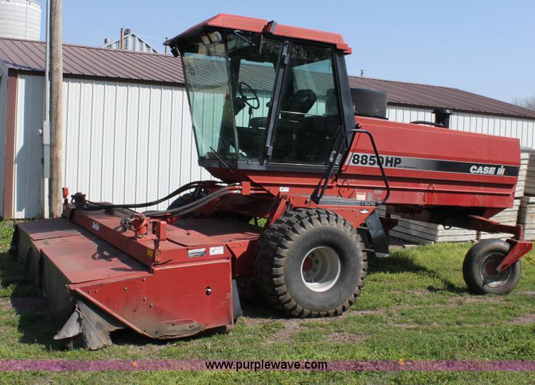 image for item D7573 1999 Case IH 8850 swather