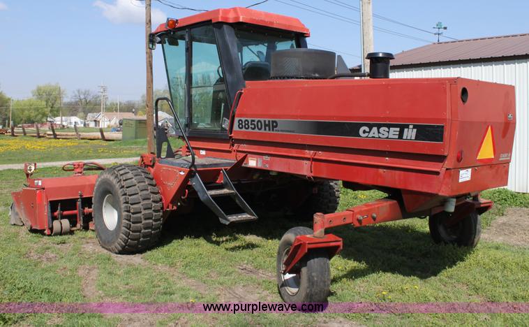 image for item D7573 1999 Case IH 8850 swather