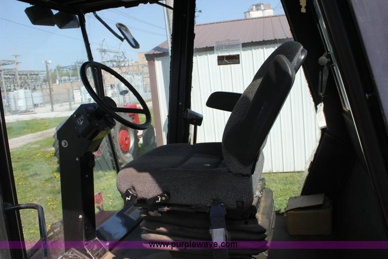 image for item D7573 1999 Case IH 8850 swather