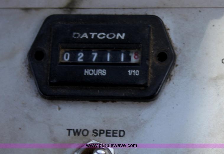 image for item D7573 1999 Case IH 8850 swather