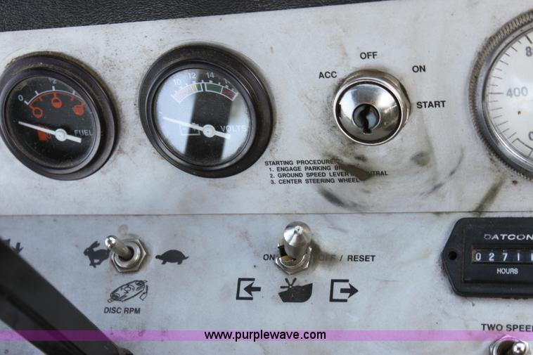 image for item D7573 1999 Case IH 8850 swather