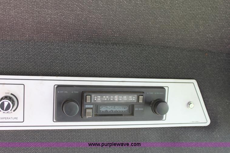 image for item D7573 1999 Case IH 8850 swather