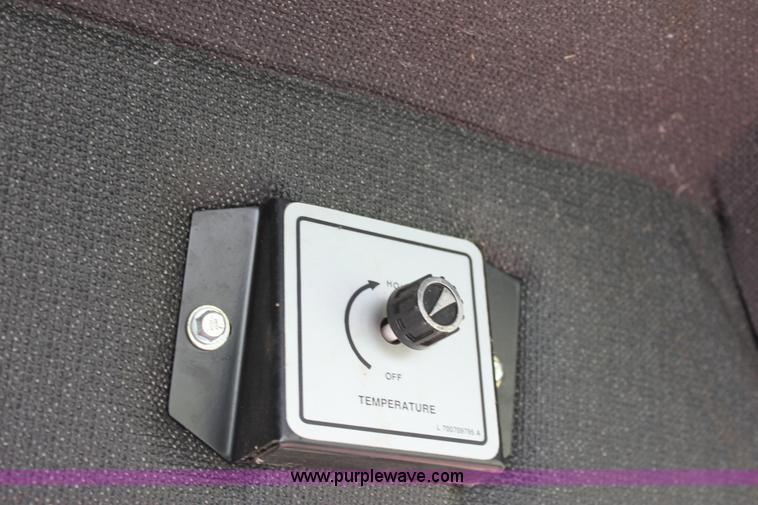 image for item D7573 1999 Case IH 8850 swather