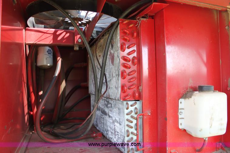 image for item D7573 1999 Case IH 8850 swather