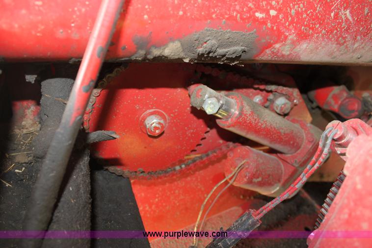 image for item D7573 1999 Case IH 8850 swather