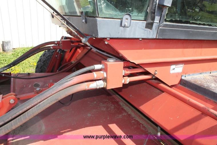 image for item D7573 1999 Case IH 8850 swather