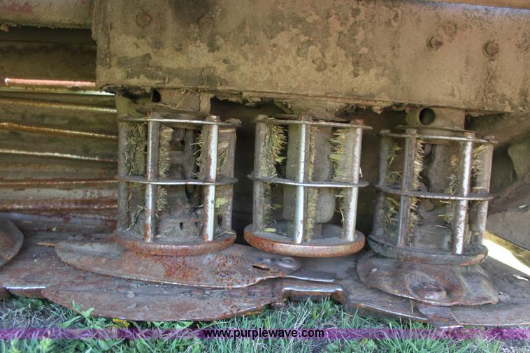 image for item D7573 1999 Case IH 8850 swather