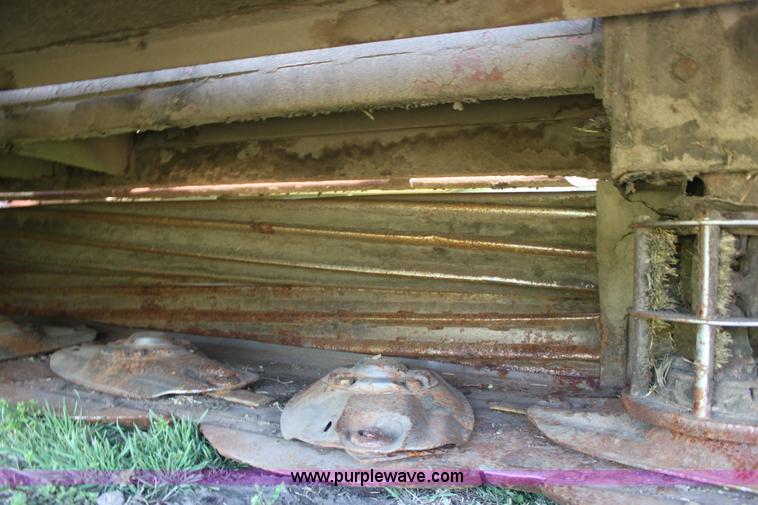 image for item D7573 1999 Case IH 8850 swather