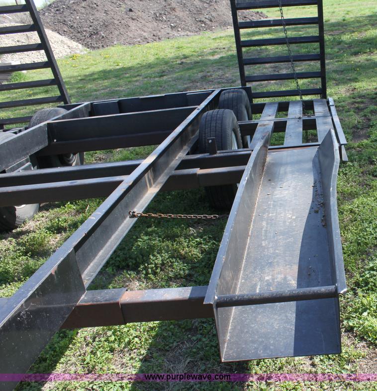 image for item D7574 2003 Donahue EXG160 tandem axle swather trailer