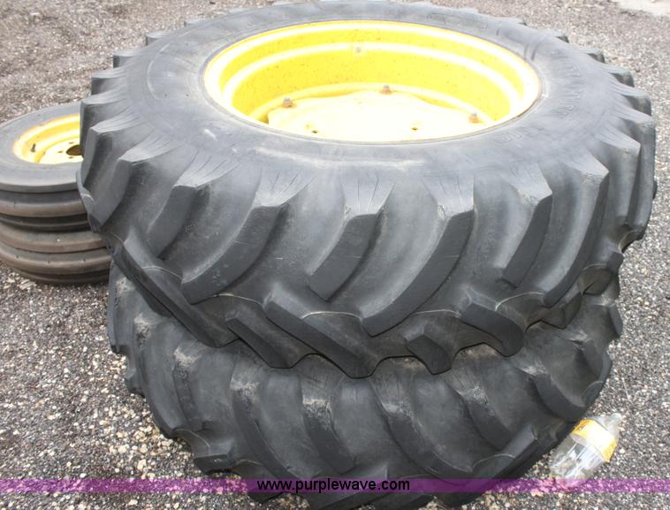 image for item D7671 John Deere 1650 tractor