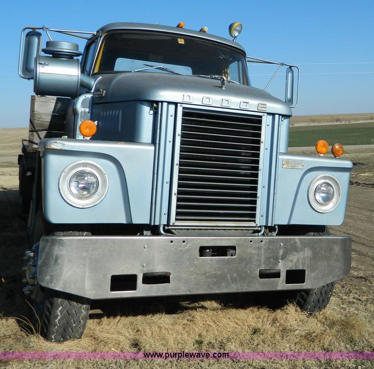 image for item E9486 1975 Dodge military truck