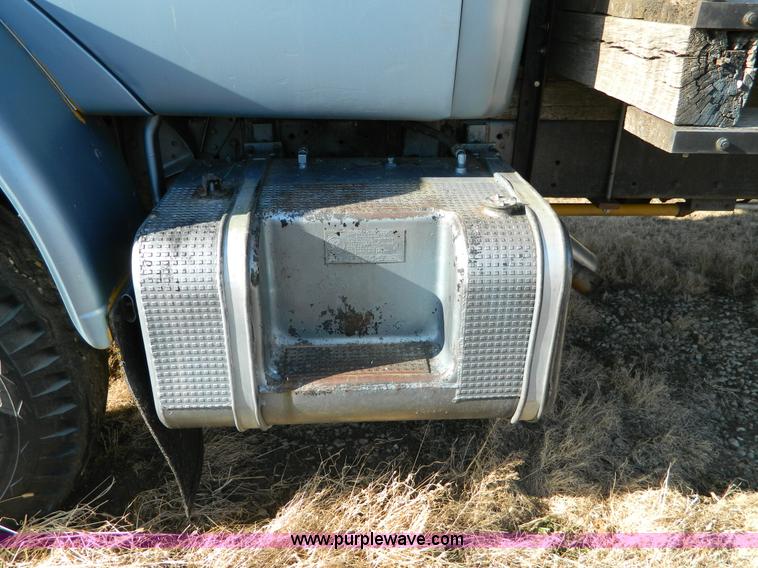 image for item E9486 1975 Dodge military truck