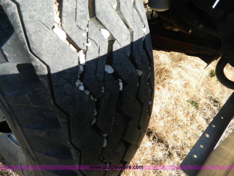 image for item E9486 1975 Dodge military truck