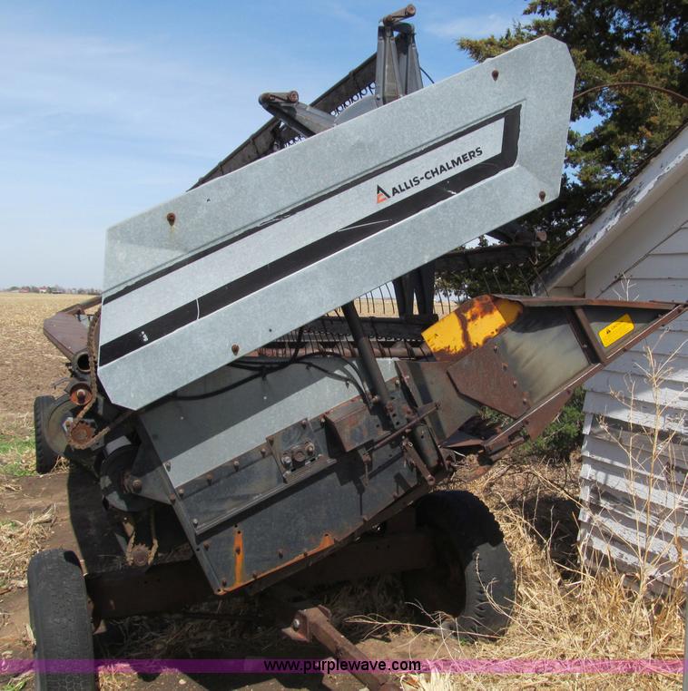 20' bean head for Gleaner L/M series in Grafton, NE Item G9480 sold