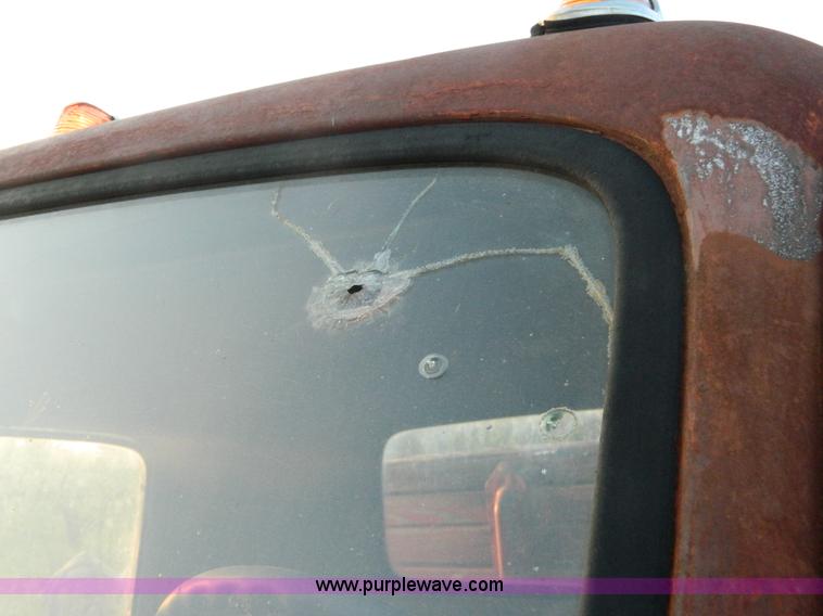 image for item T9775 1949 Chevrolet 6400 grain truck
