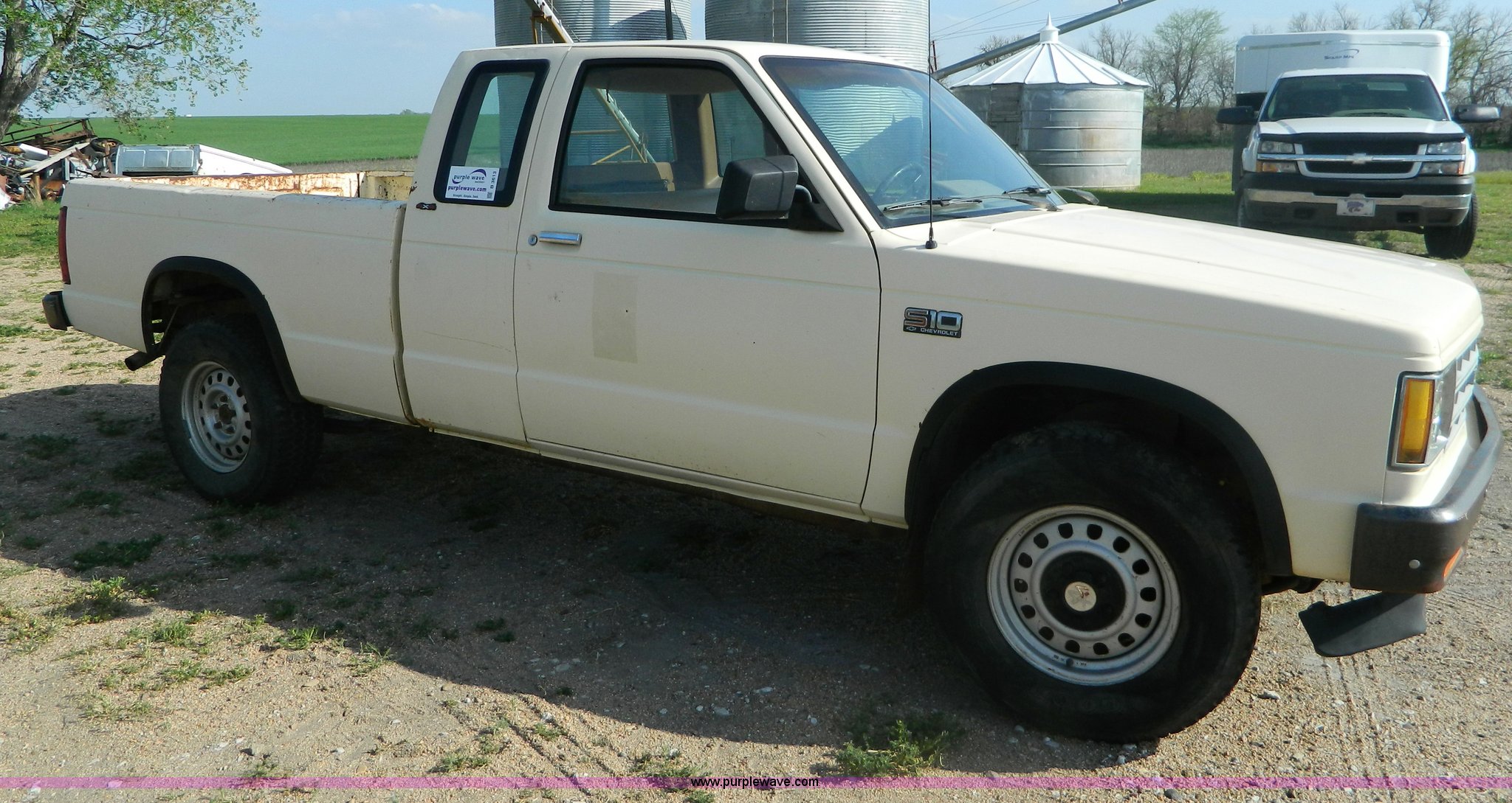 1989 Chevrolet S10 extended cab pickup truck in Geneseo, KS Item