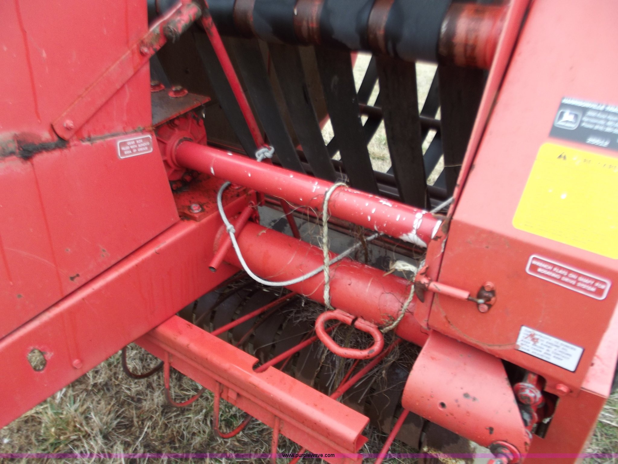 Hesston 5800 round baler in Pleasant Hill, MO Item B6248 sold