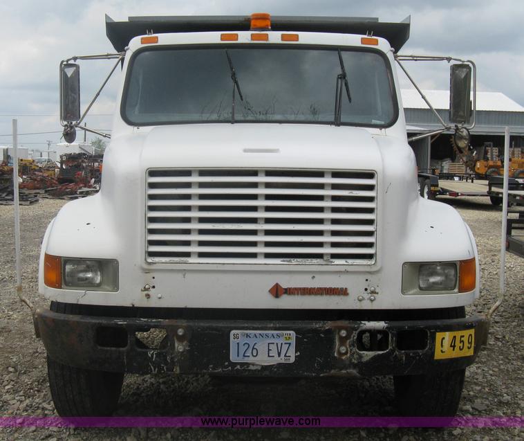 image for item A6151 1990 International 4700 dump truck